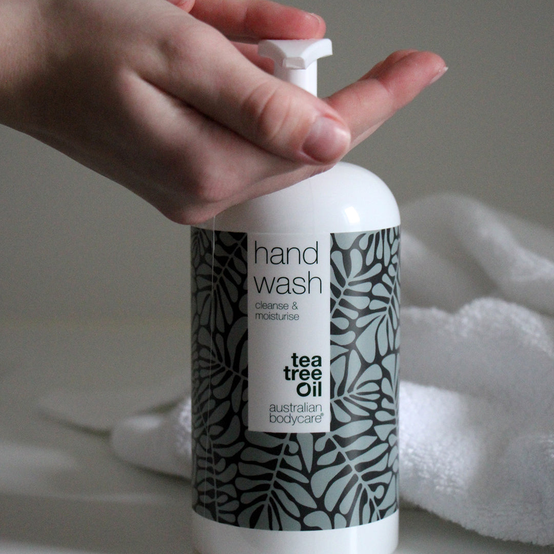 Liquid hand soap for dry hands with Tea Tree Oil - Liquid hand wash for effective cleansing of bacteria and dirt